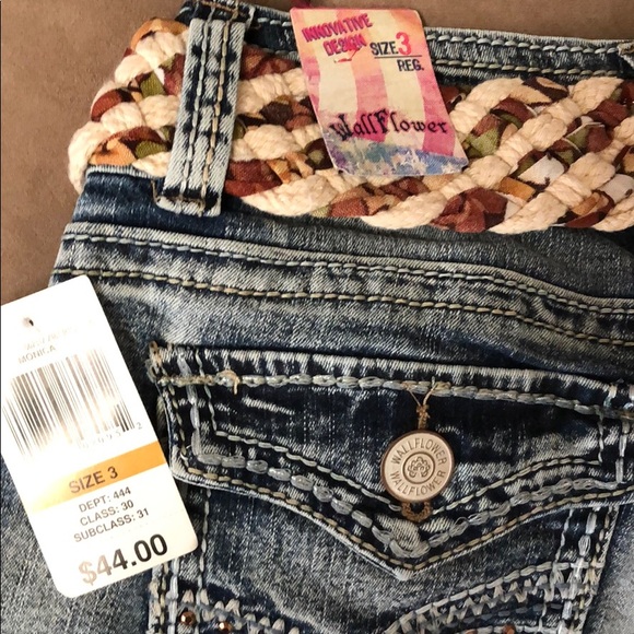 Wallflower capris size 3. Brand new - Picture 2 of 4